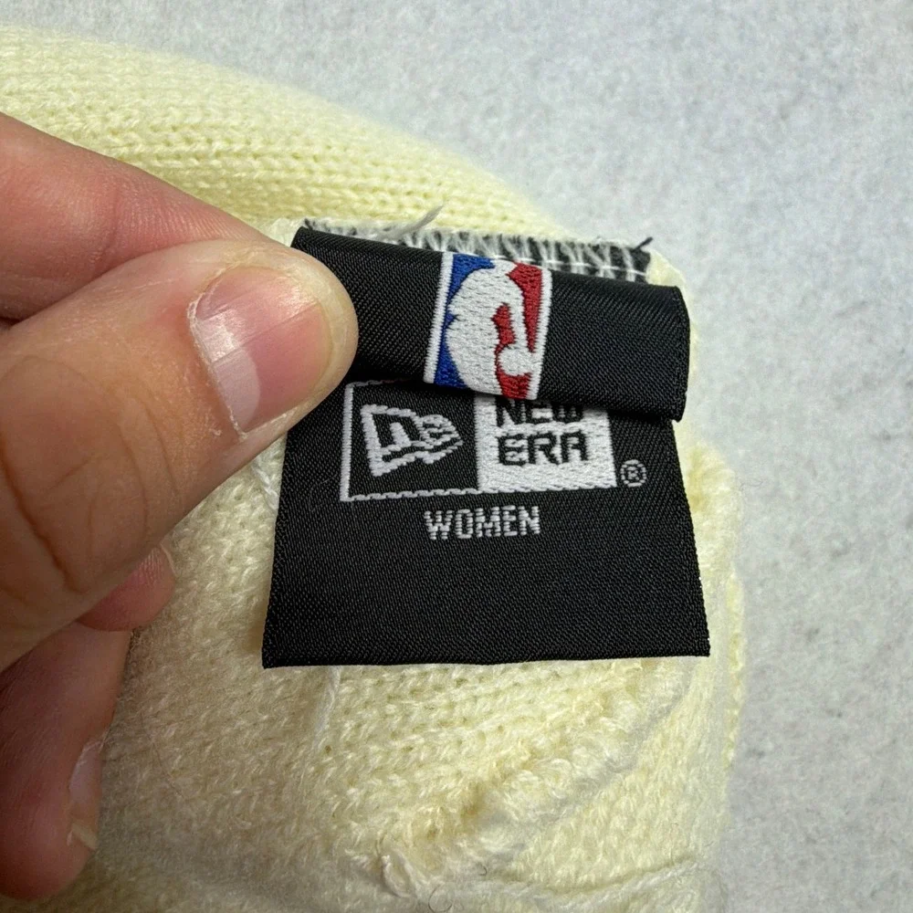 Los Angeles Lakers Beanie Hat Cream Cable Knit Pom New Era NBA Womens‎
